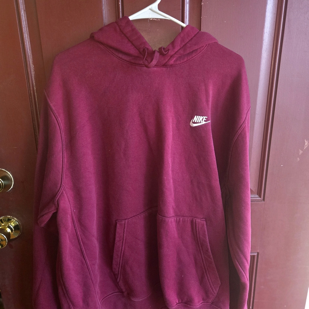 Nike Men's Maroon Hoodie (CLOSING CLOSET)